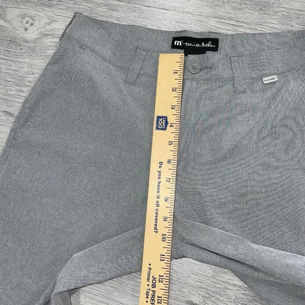 Travis Mathew Shorts Men’s 30 Beck Chino Flat Front Performance Golf Stretch